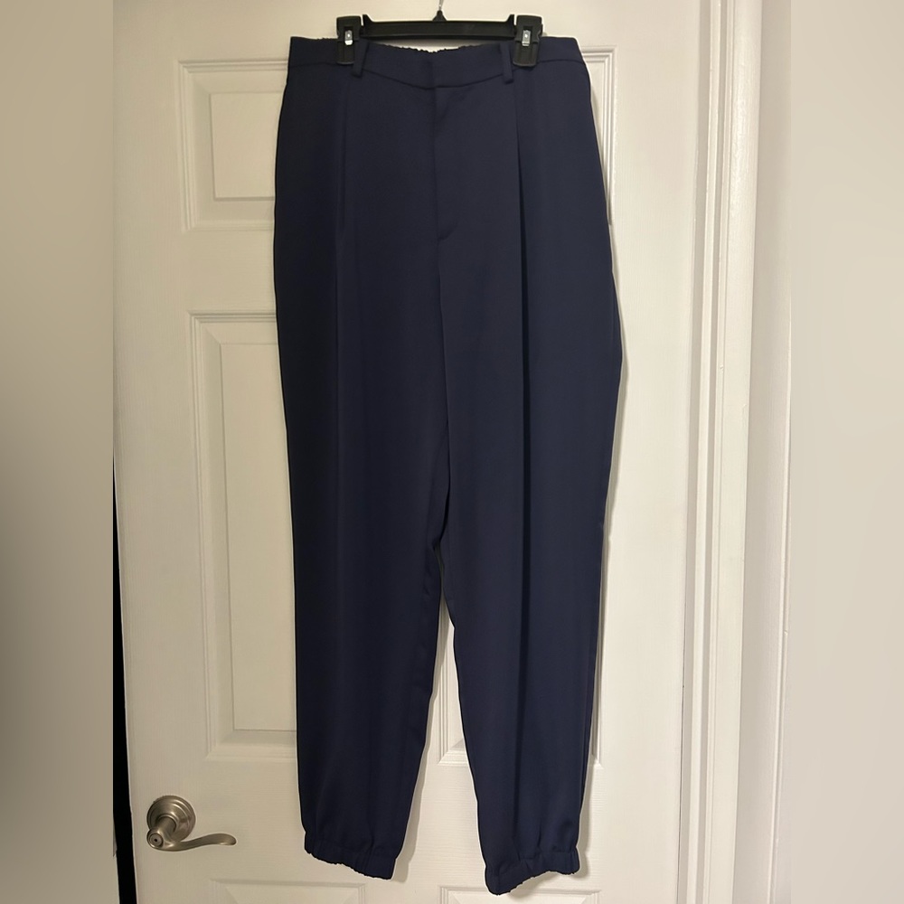 Uniqlo Navy Pleated Joggers